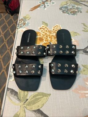 Marc Fisher Black Double-Stud Slides